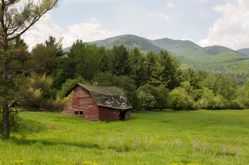 photo of Adirondack Barn taken South of Keene NY